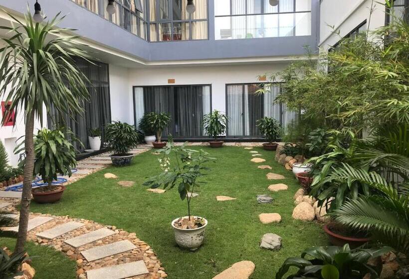 هتل Lily Apartment