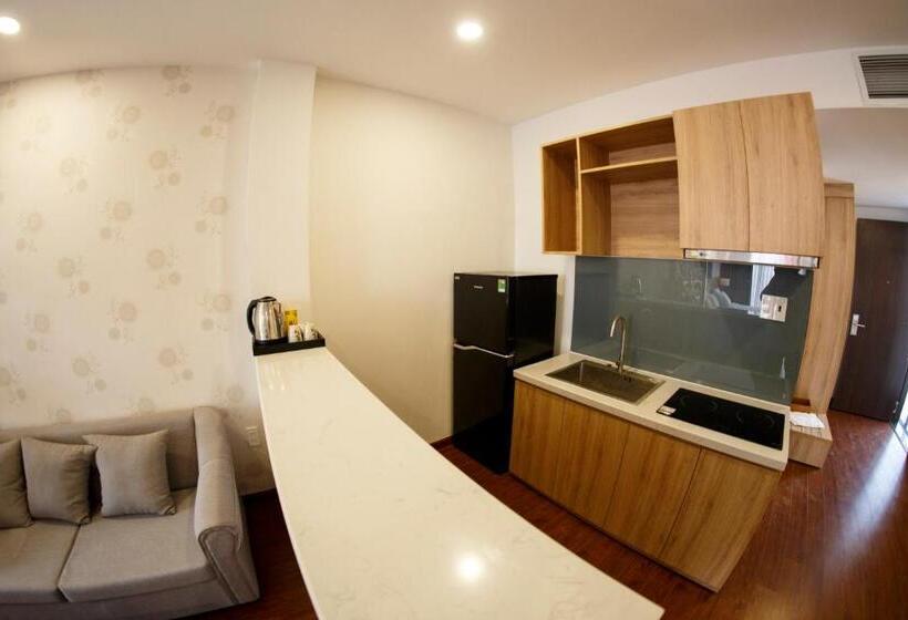 هتل Lily Apartment