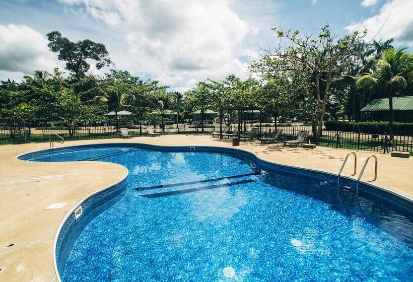 هتل Overbridge River Resort