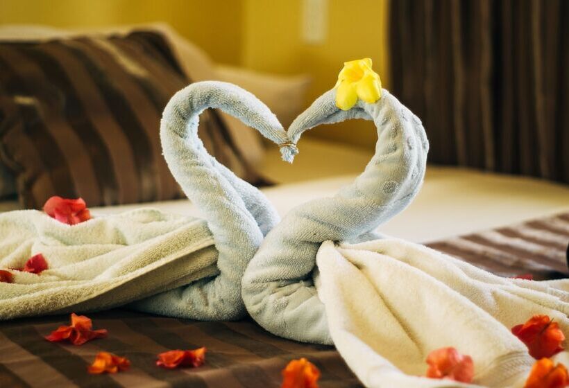 هتل Overbridge River Resort