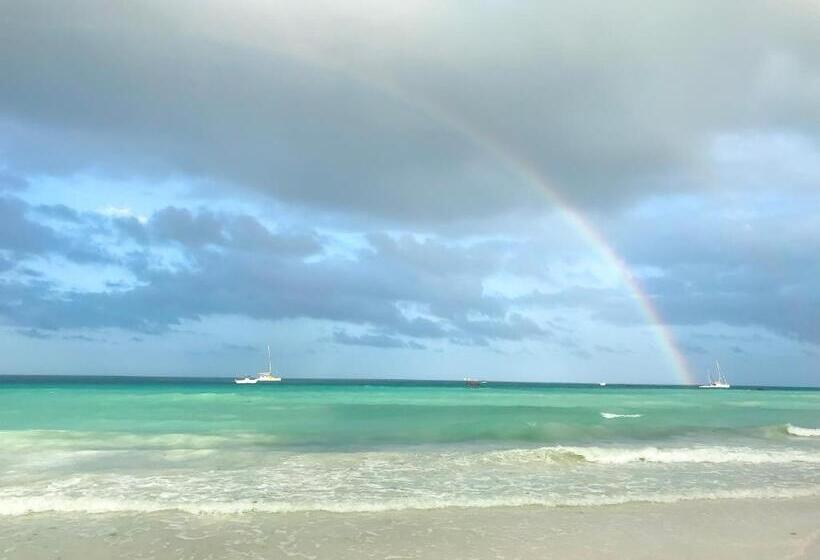 هتل Papaya Guest House Nungwi