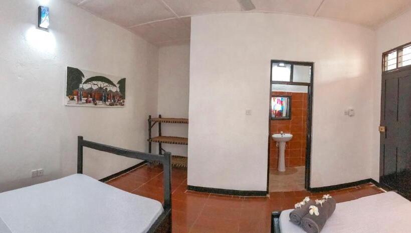 هتل Papaya Guest House Nungwi