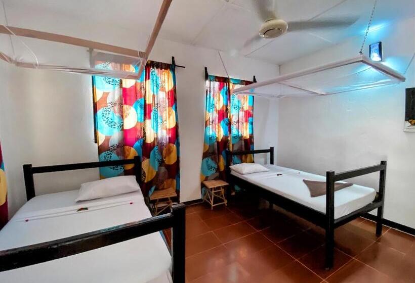 هتل Papaya Guest House Nungwi