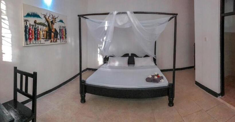 هتل Papaya Guest House Nungwi