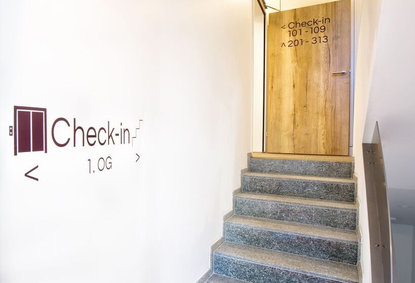 Отель Vaduzerhof By B Smart