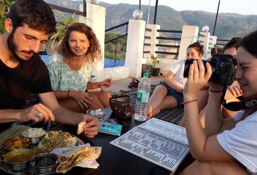 فندق Zoola Palace