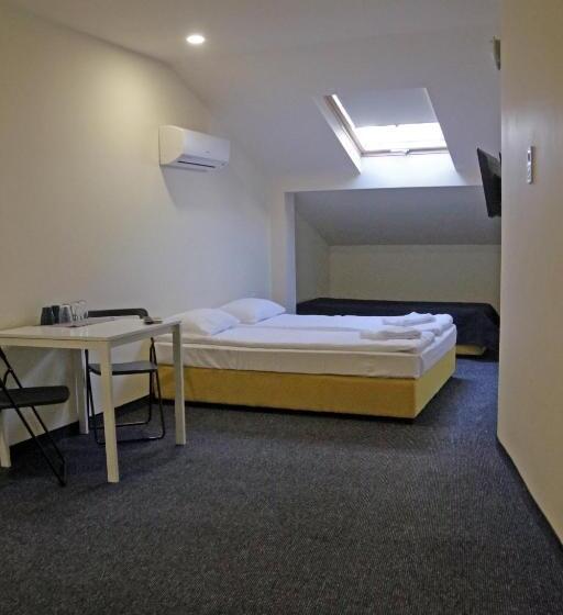 פנסיון стаи за гости централ фамилни стаи & апартаменти