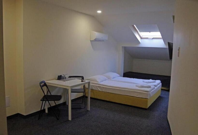 פנסיון стаи за гости централ фамилни стаи & апартаменти