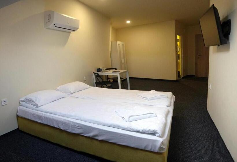 פנסיון стаи за гости централ фамилни стаи & апартаменти