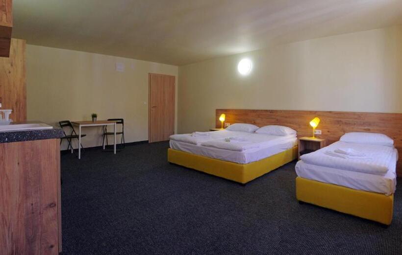 פנסיון стаи за гости централ фамилни стаи & апартаменти