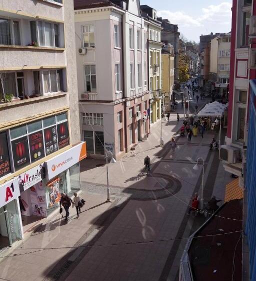 פנסיון стаи за гости централ фамилни стаи & апартаменти