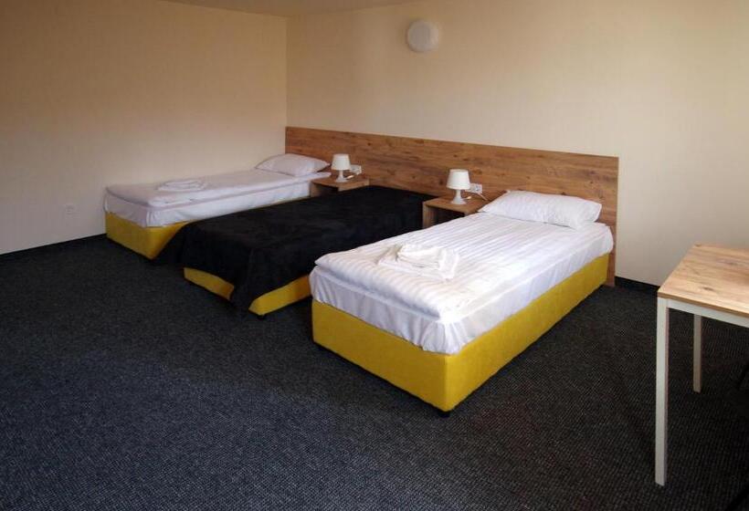 פנסיון стаи за гости централ фамилни стаи & апартаменти