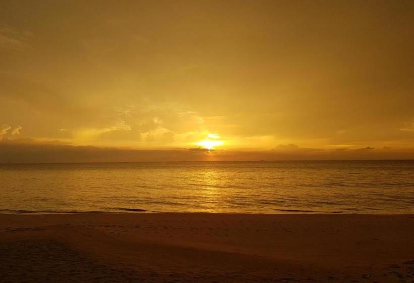 Пансион Bungalows At Maikhao