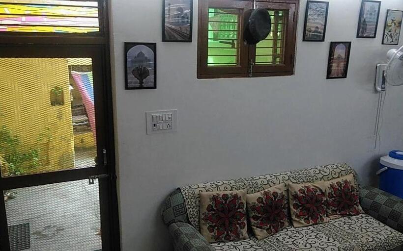 هاستل Zigzag Homestay