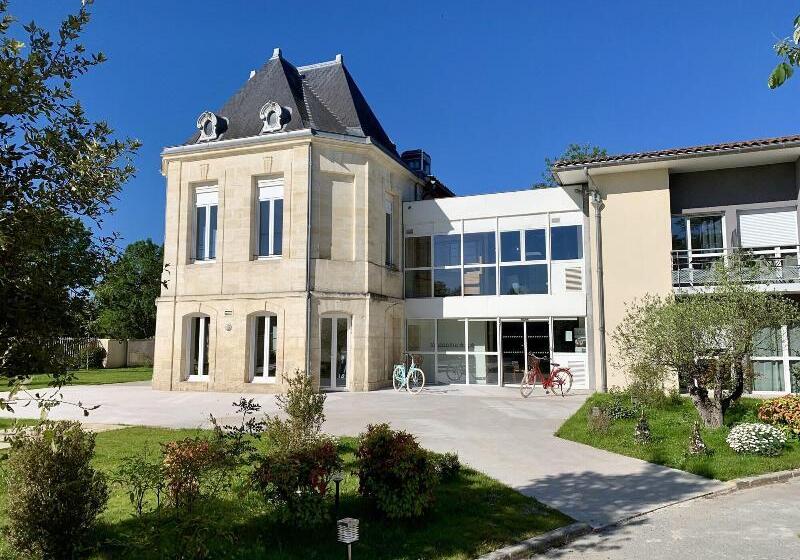 בית מלון כפרי Green Hôtels Bordeaux Arena