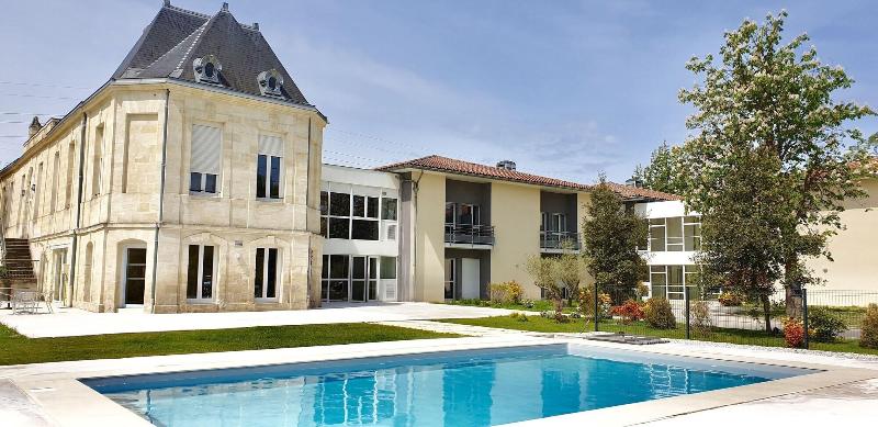 בית מלון כפרי Green Hôtels Bordeaux Arena