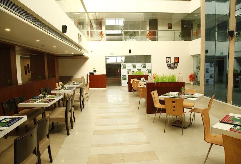 Отель Clarks Residences Vrindavan