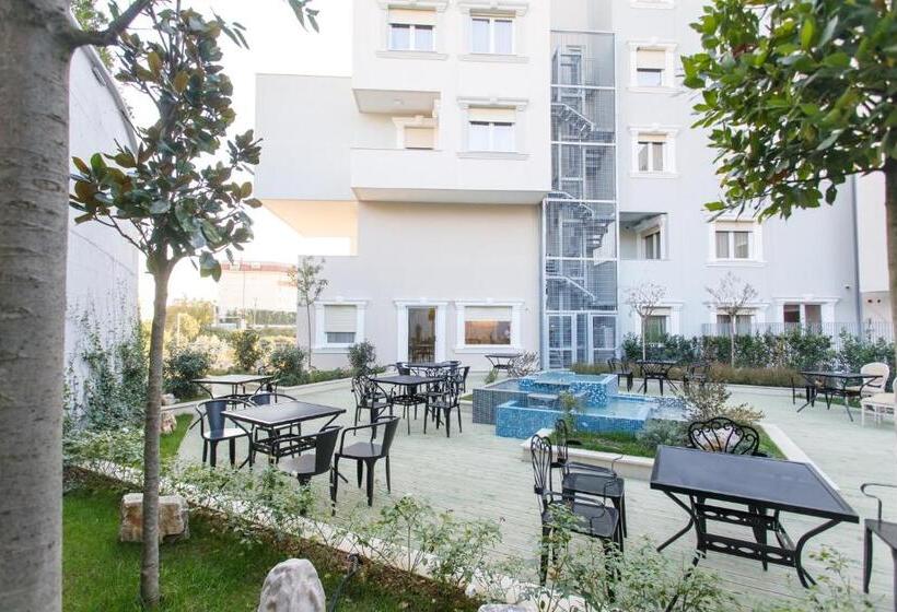 בית מלון כפרי Elite Palace