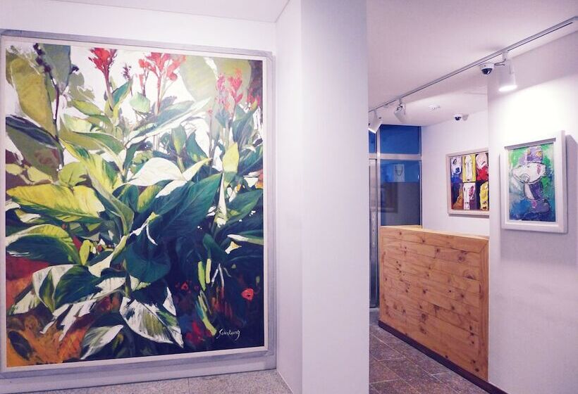 酒店 Gallery Family