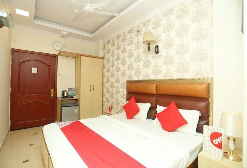 Отель Oyo 13355 Grest