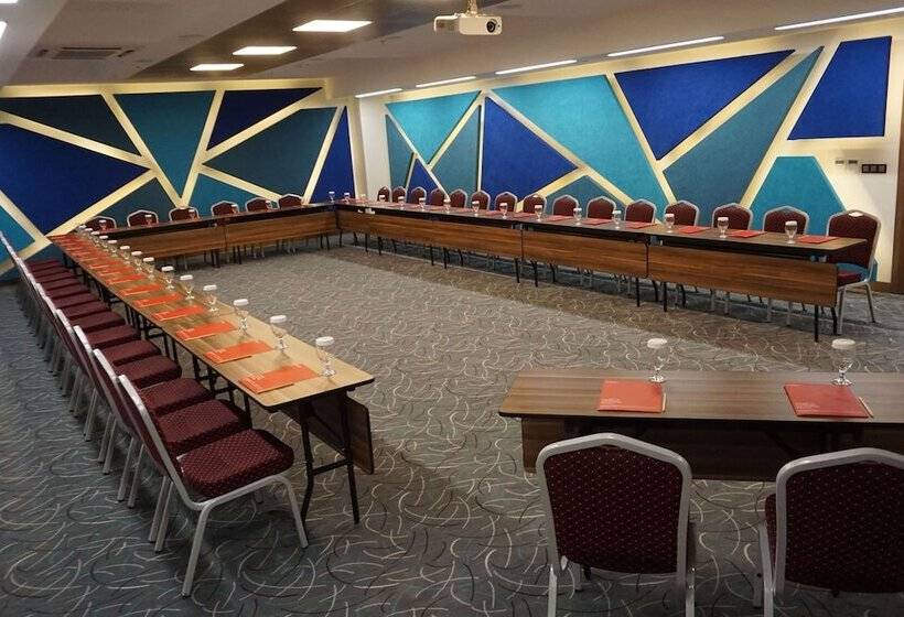 فندق Ramada By Wyndham Diyarbakir