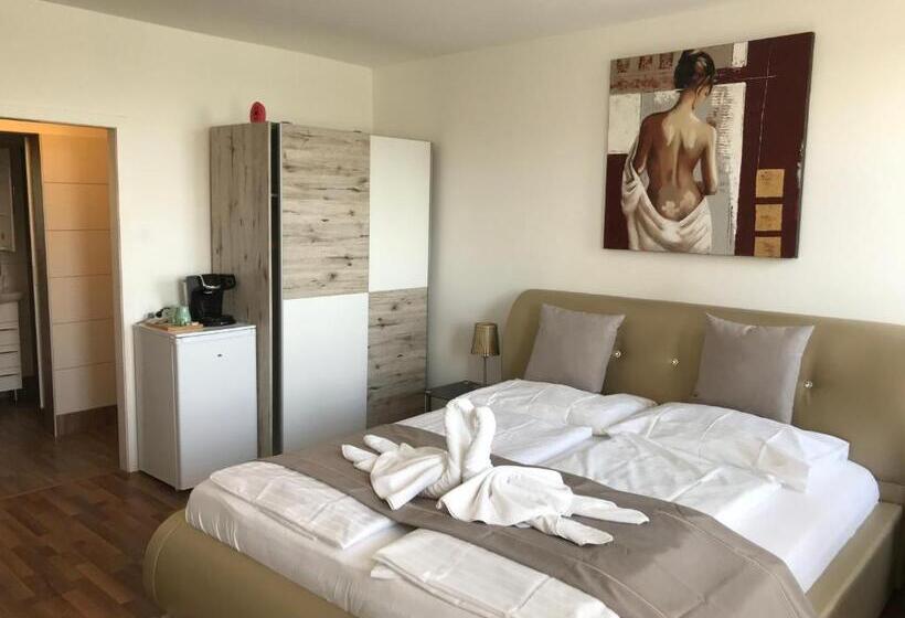 ホテル Restaurant Zum Donaueck Mauthausen