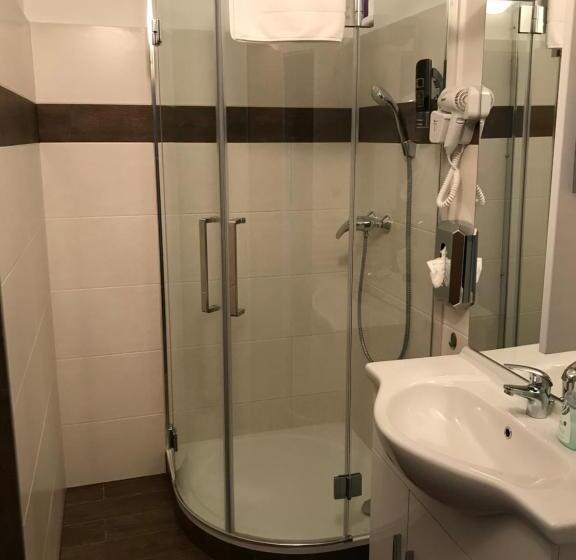 ホテル Restaurant Zum Donaueck Mauthausen