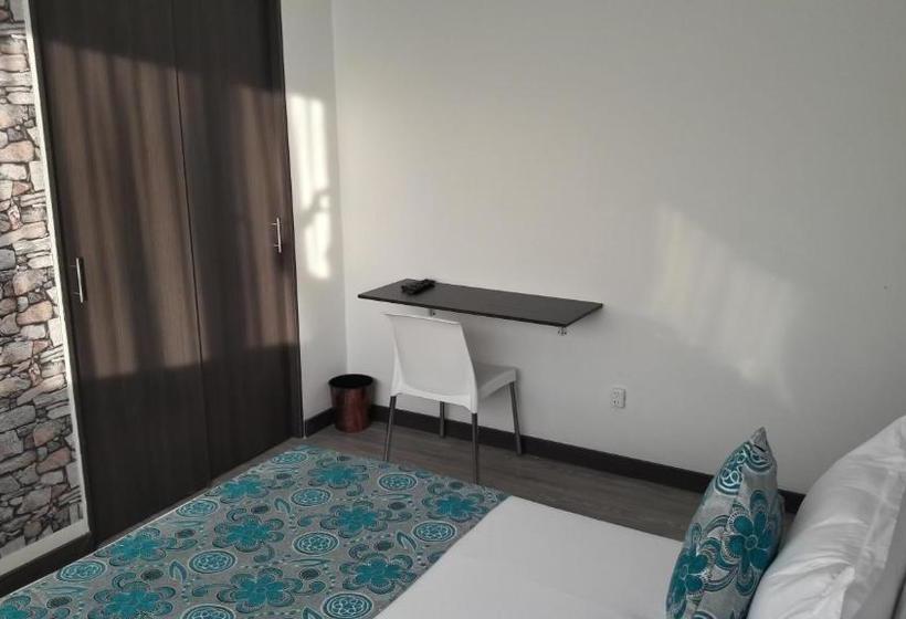 هتل Rosales Plaza