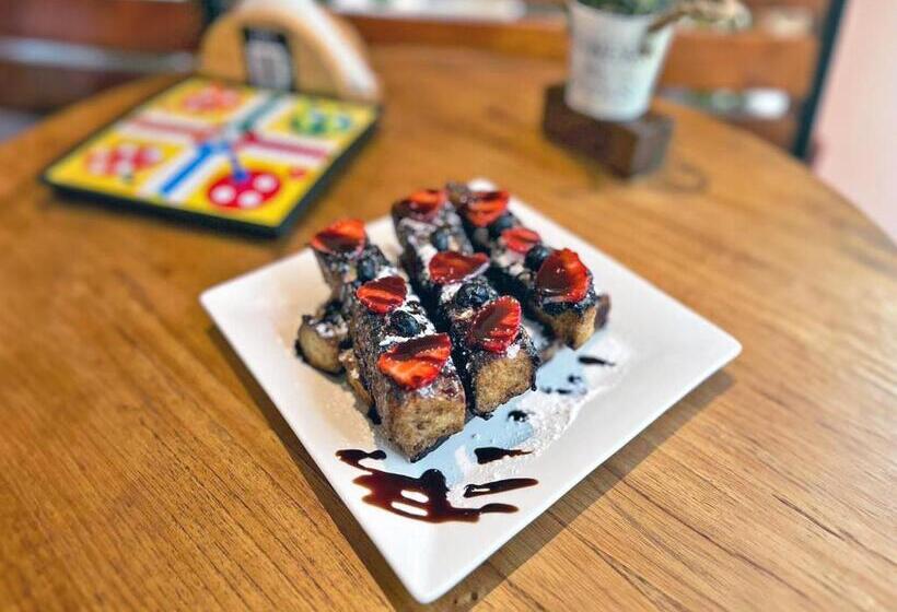 בית מלון כפרי Surf Ranch Tamarindo