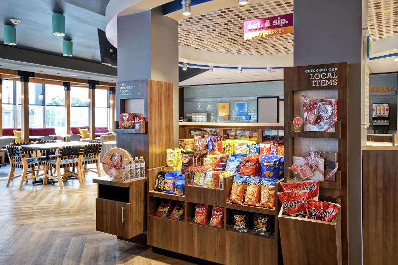 בית מלון כפרי Tru By Hilton Louisville Airport