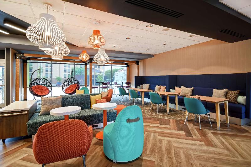 בית מלון כפרי Tru By Hilton Louisville Airport