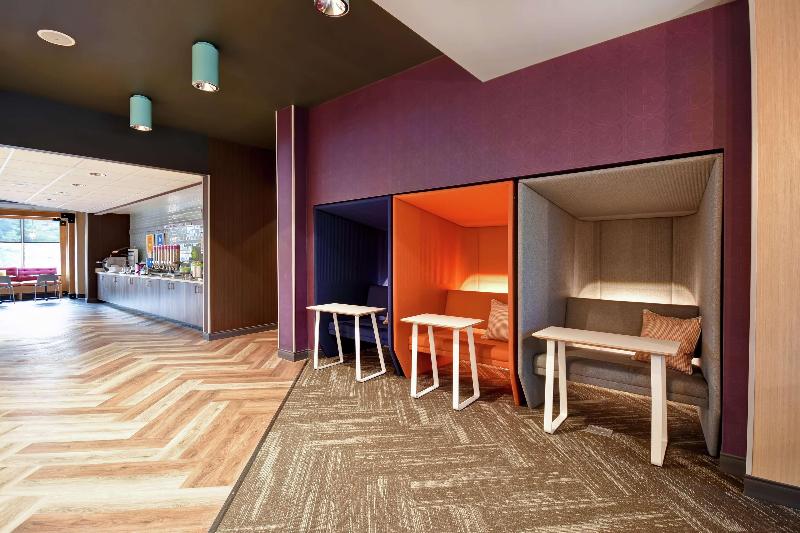 בית מלון כפרי Tru By Hilton Louisville Airport