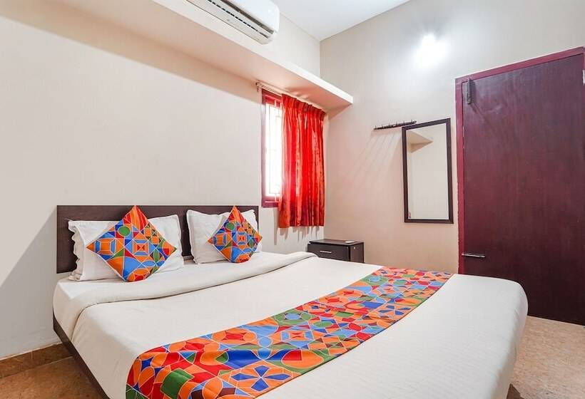 ホテル Varun Residency Airport Codissia Stay