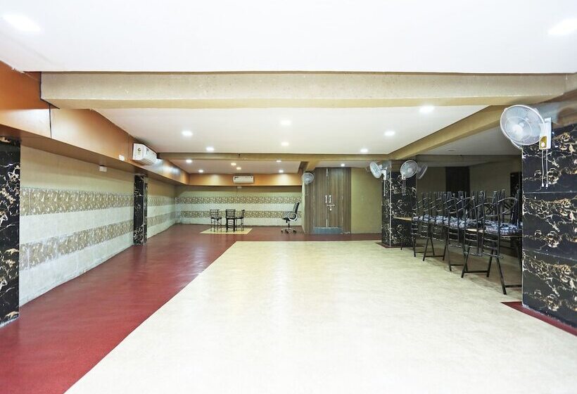 Oyo 16472 Hotel Shree Balram International