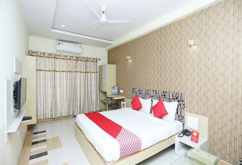 Oyo 16472 Hotel Shree Balram International