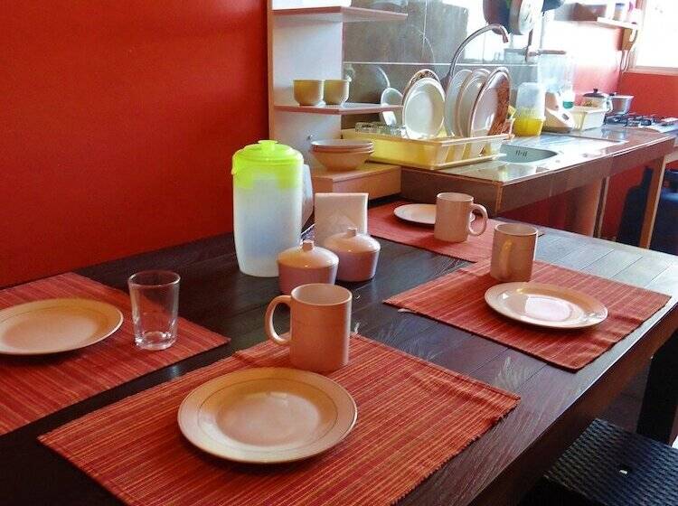 פנסיון Hostal Aly 2