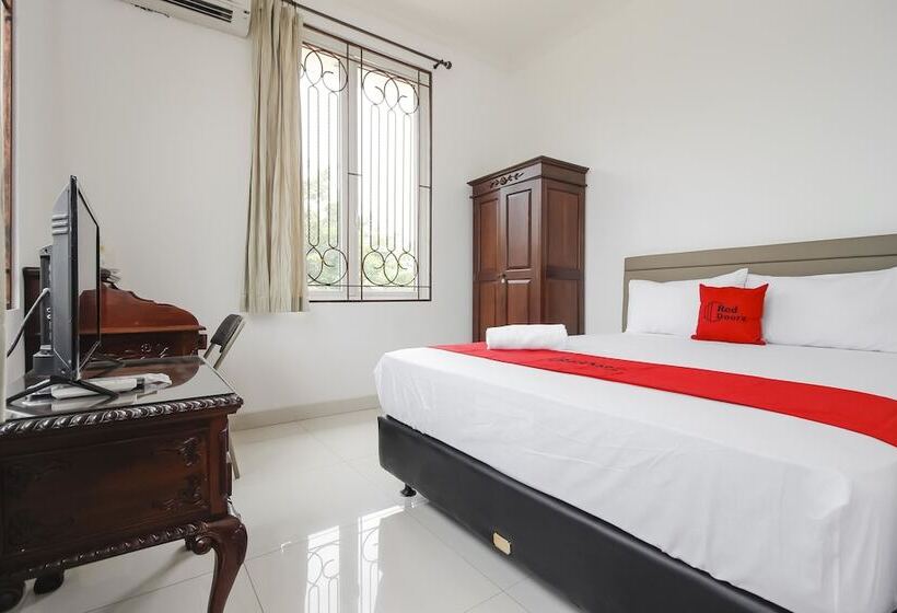 펜션 Reddoorz @ Permata Sari Karawaci