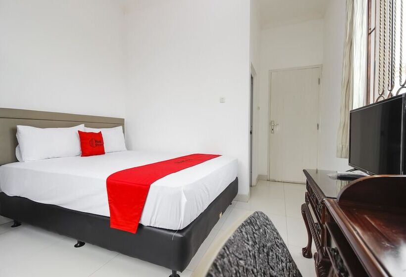 펜션 Reddoorz @ Permata Sari Karawaci