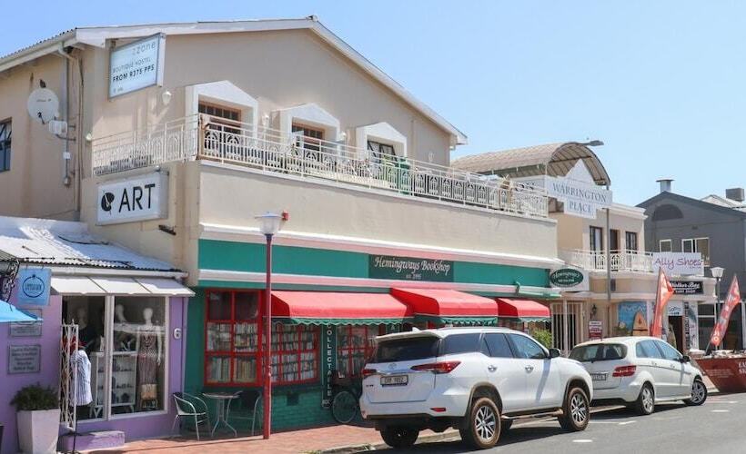 Zzzone Boutique Hostel