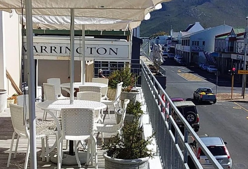 Zzzone Boutique Hostel