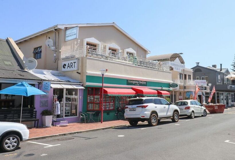 Zzzone Boutique Hostel