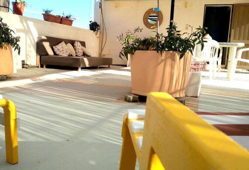 تختخواب و صبحانه Ta Paolo