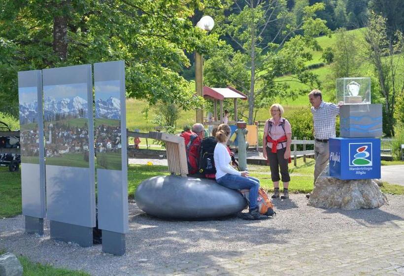 ホテル Alpenrose Gut Schlafen & Frühstücken