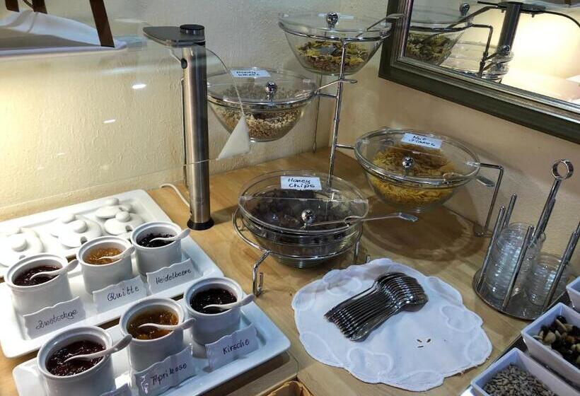 ホテル Alpenrose Gut Schlafen & Frühstücken