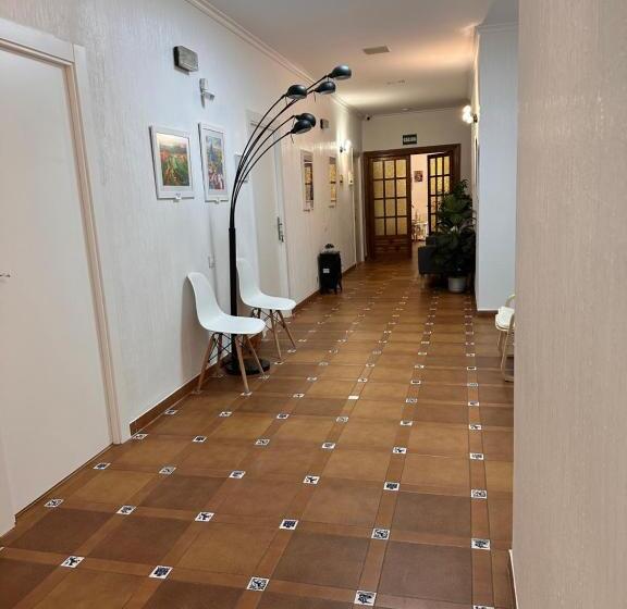 Отель Consuegra