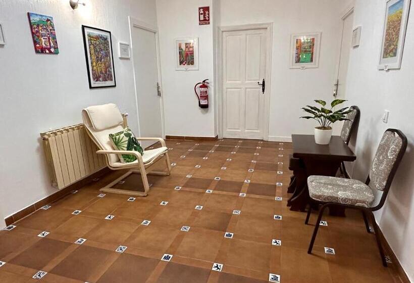 Отель Consuegra