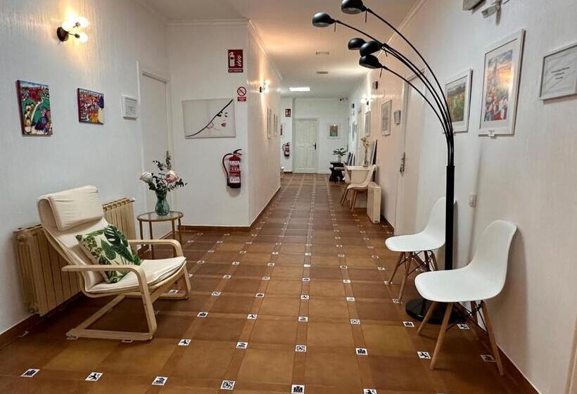 Отель Consuegra