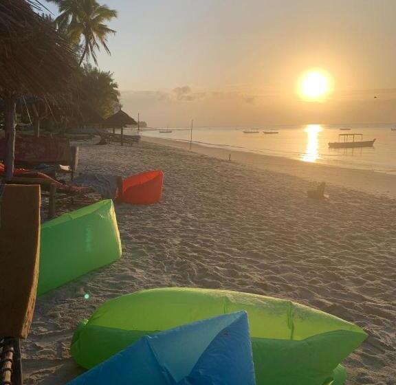 فندق Juani Beach Bungalows