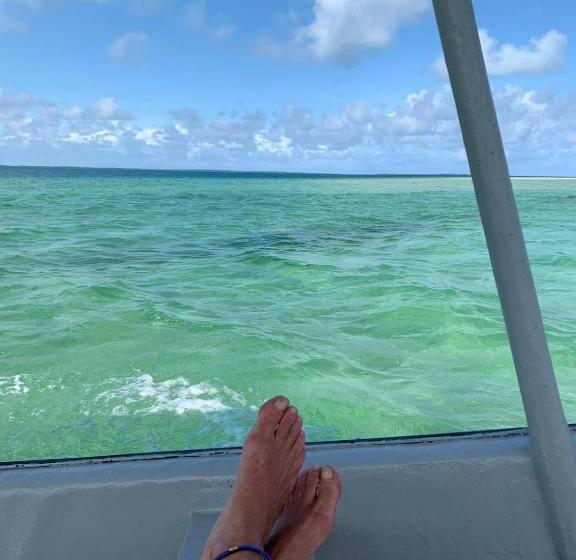 فندق Juani Beach Bungalows