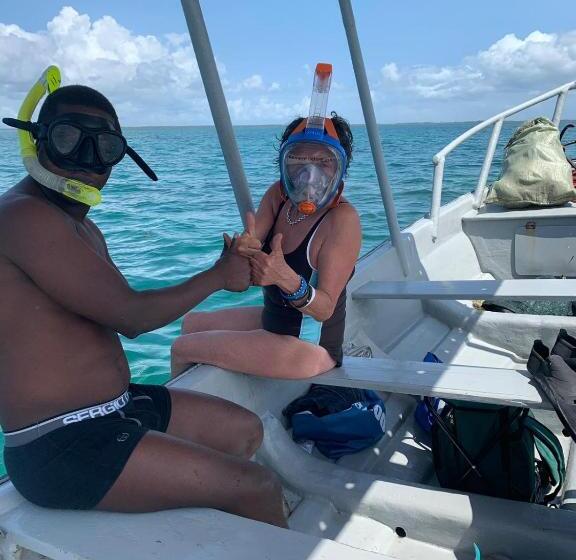 فندق Juani Beach Bungalows